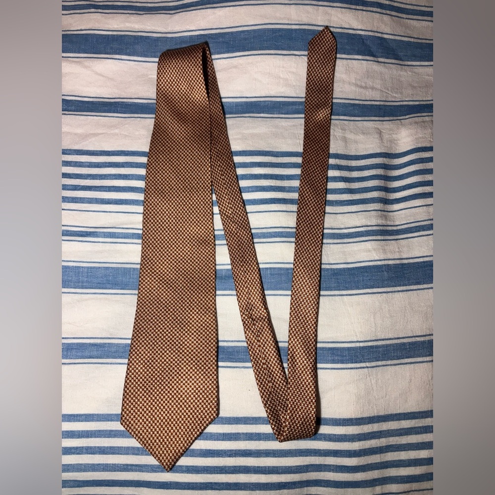 Brown checkered tie